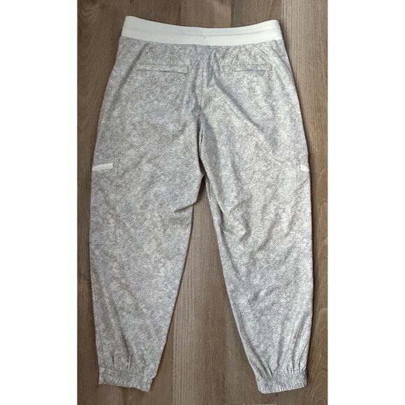 Athleta Venture‎ Printed Pant Size 6P - Picture 2 of 12